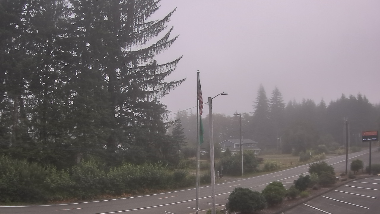 Thumbnail for current weather camera view from Wishkah Valley School in Aberdeen, Washington