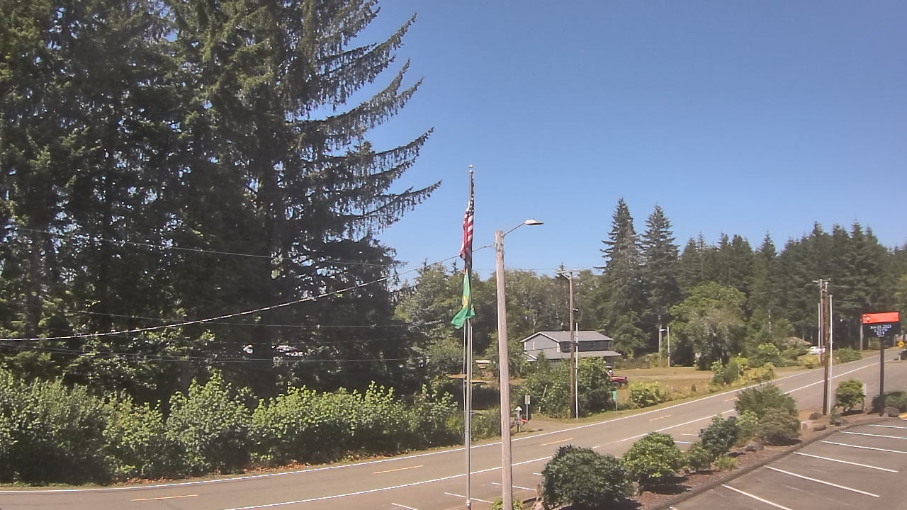 Thumbnail for current weather camera view from Wishkah Valley School in Aberdeen, Washington