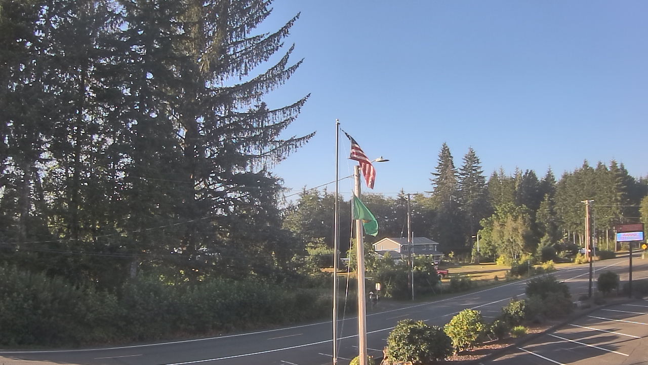 Thumbnail for current weather camera view from Wishkah Valley School in Aberdeen, Washington