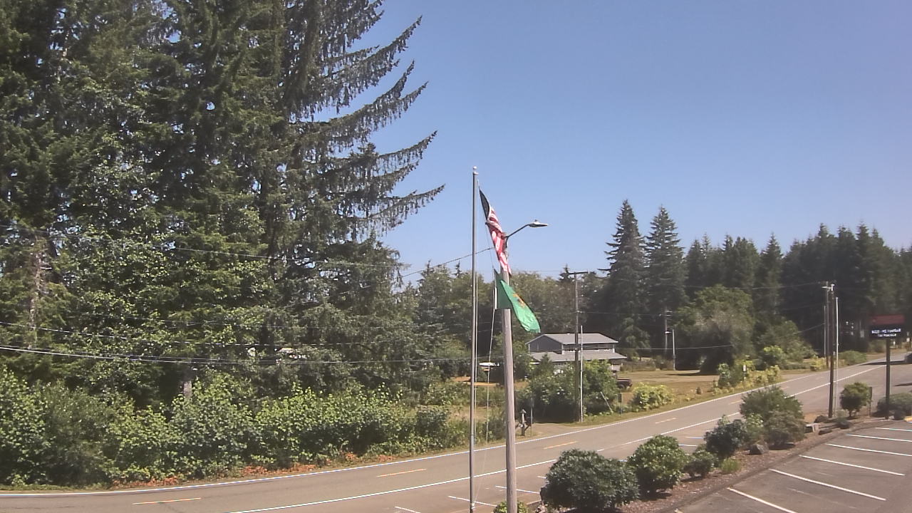 Thumbnail for current weather camera view from Wishkah Valley School in Aberdeen, Washington