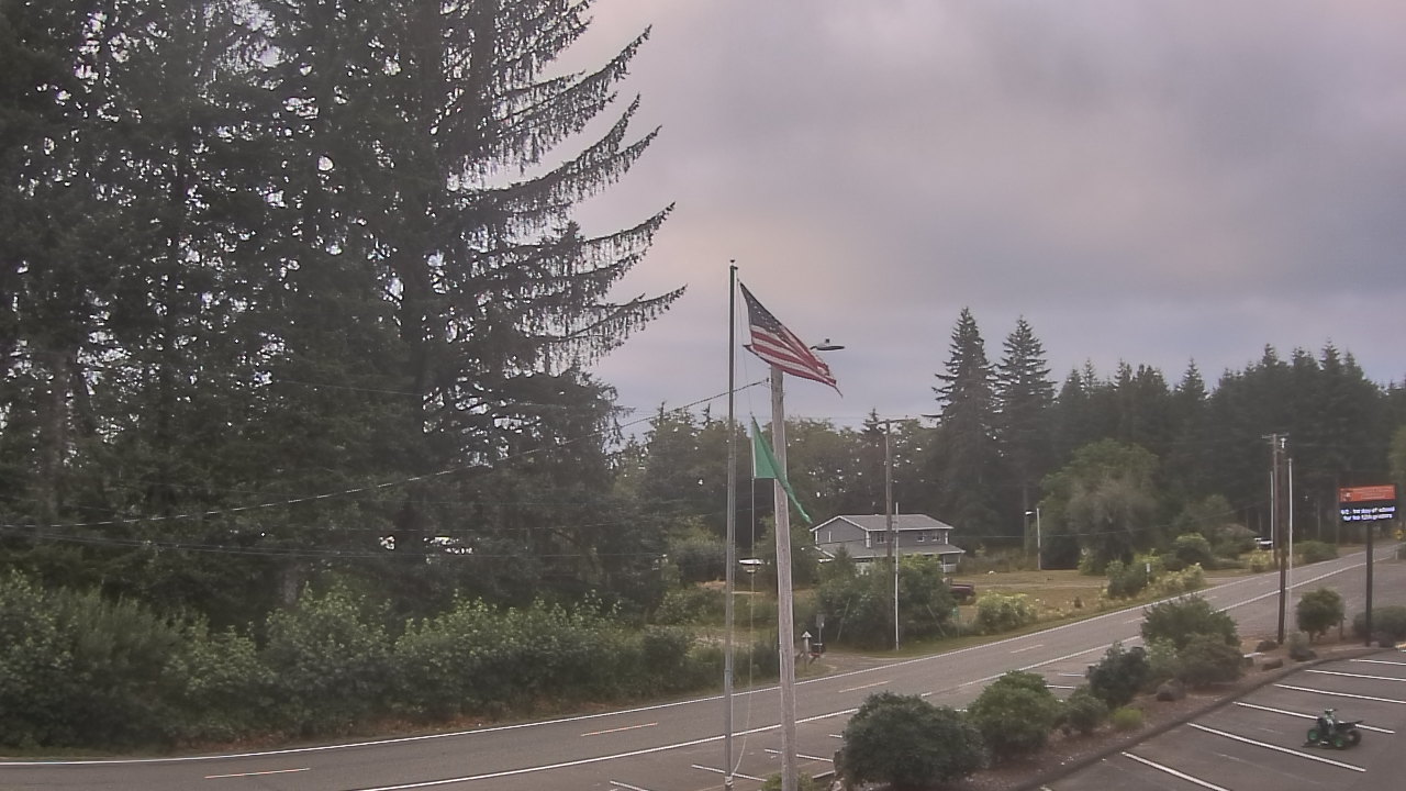 Thumbnail for current weather camera view from Wishkah Valley School in Aberdeen, Washington