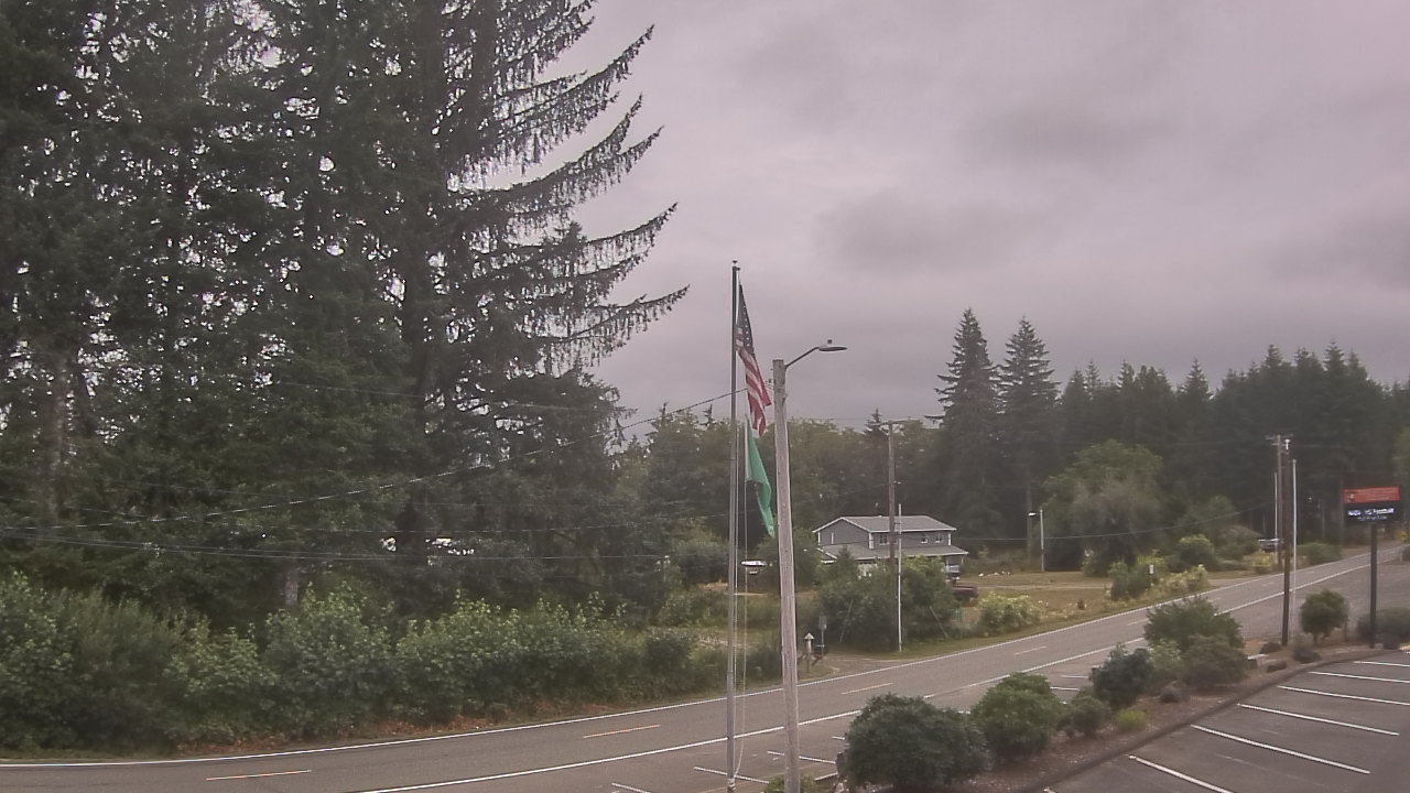 Thumbnail for current weather camera view from Wishkah Valley School in Aberdeen, Washington