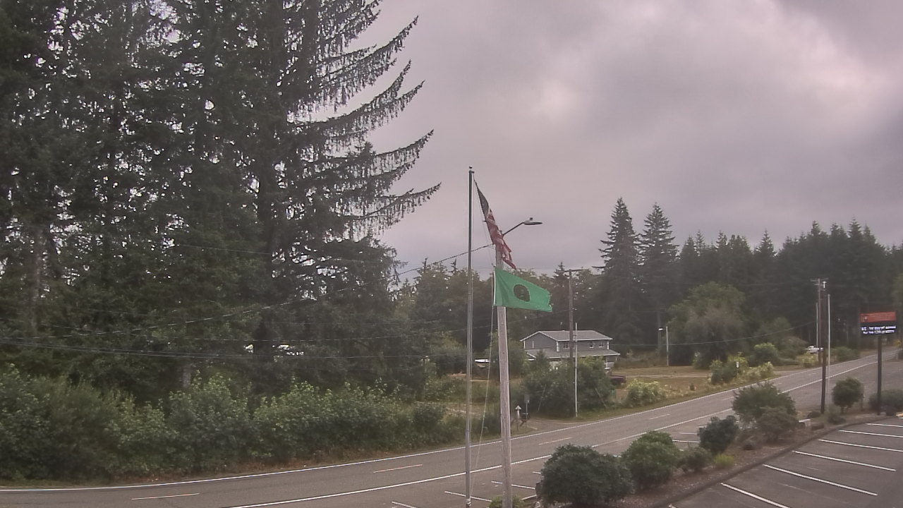 Thumbnail for current weather camera view from Wishkah Valley School in Aberdeen, Washington