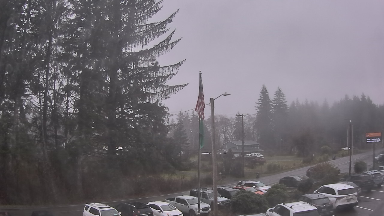 Thumbnail for current weather camera view from Wishkah Valley School in Aberdeen, Washington