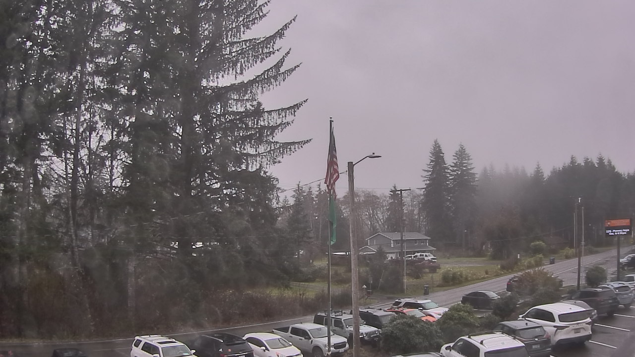 Thumbnail for current weather camera view from Wishkah Valley School in Aberdeen, Washington