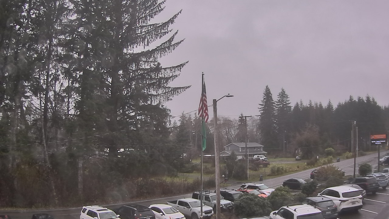 Thumbnail for current weather camera view from Wishkah Valley School in Aberdeen, Washington