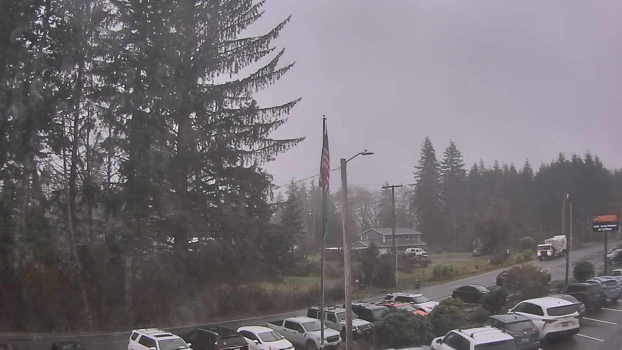 Thumbnail for current weather camera view from Wishkah Valley School in Aberdeen, Washington