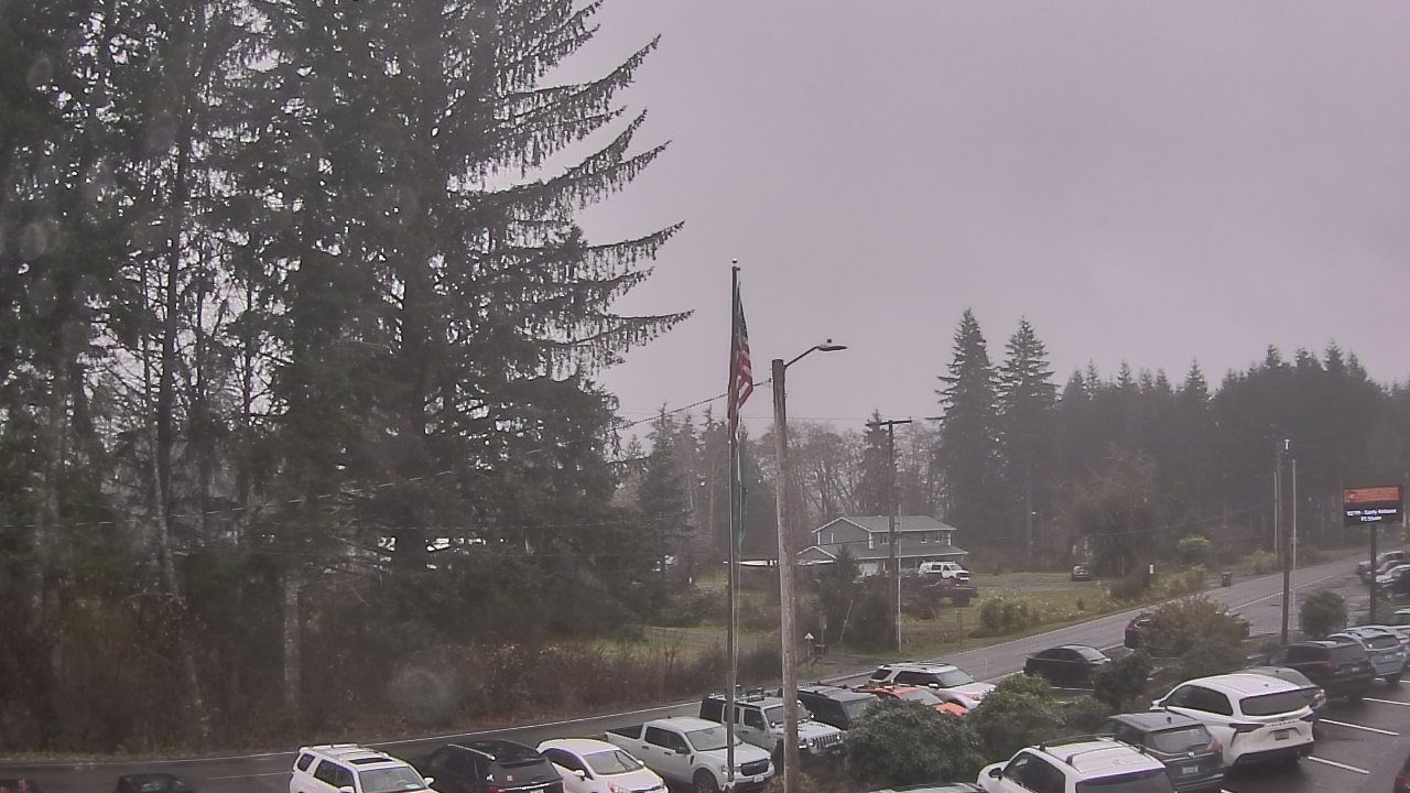 Thumbnail for current weather camera view from Wishkah Valley School in Aberdeen, Washington