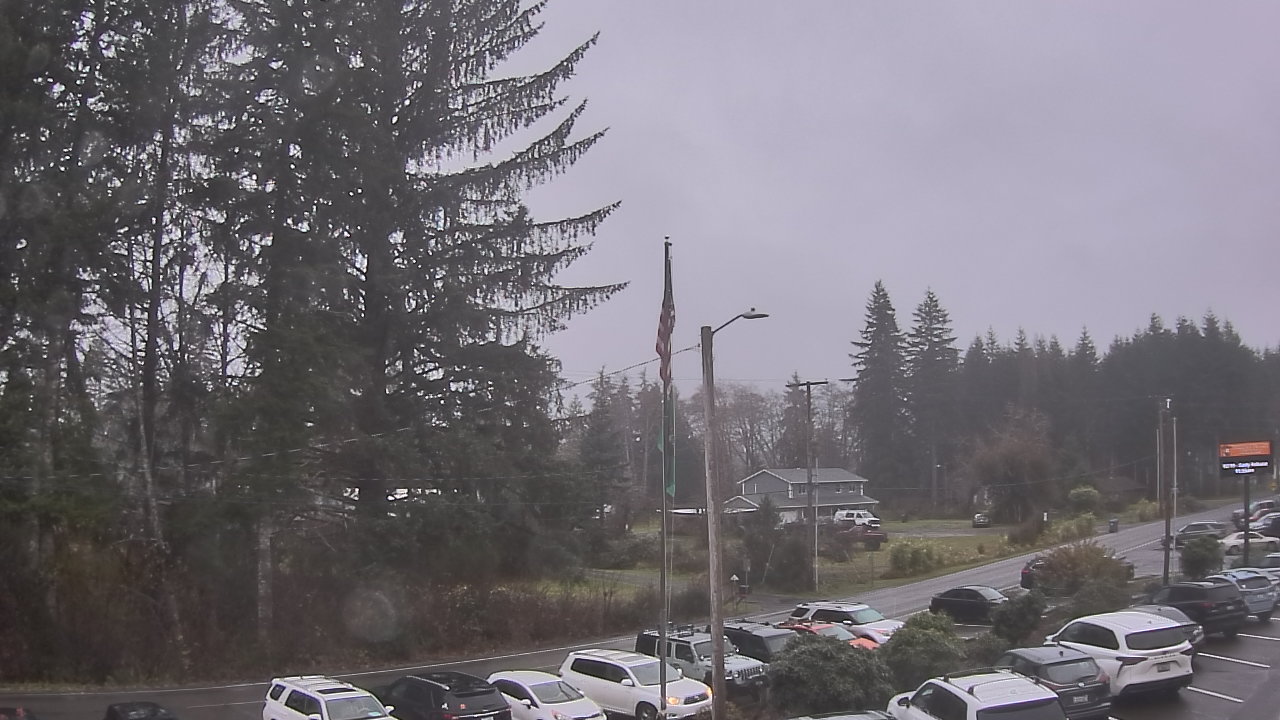 Thumbnail for current weather camera view from Wishkah Valley School in Aberdeen, Washington