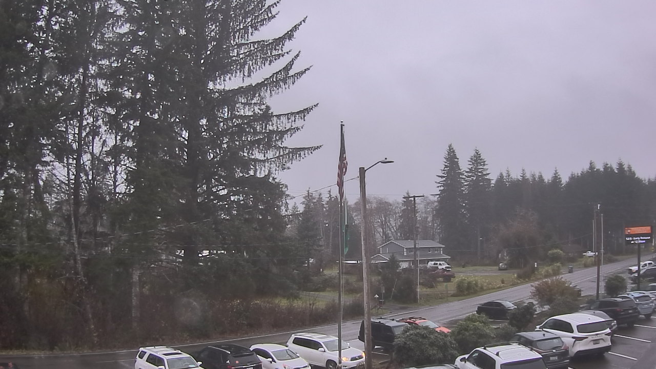 Thumbnail for current weather camera view from Wishkah Valley School in Aberdeen, Washington