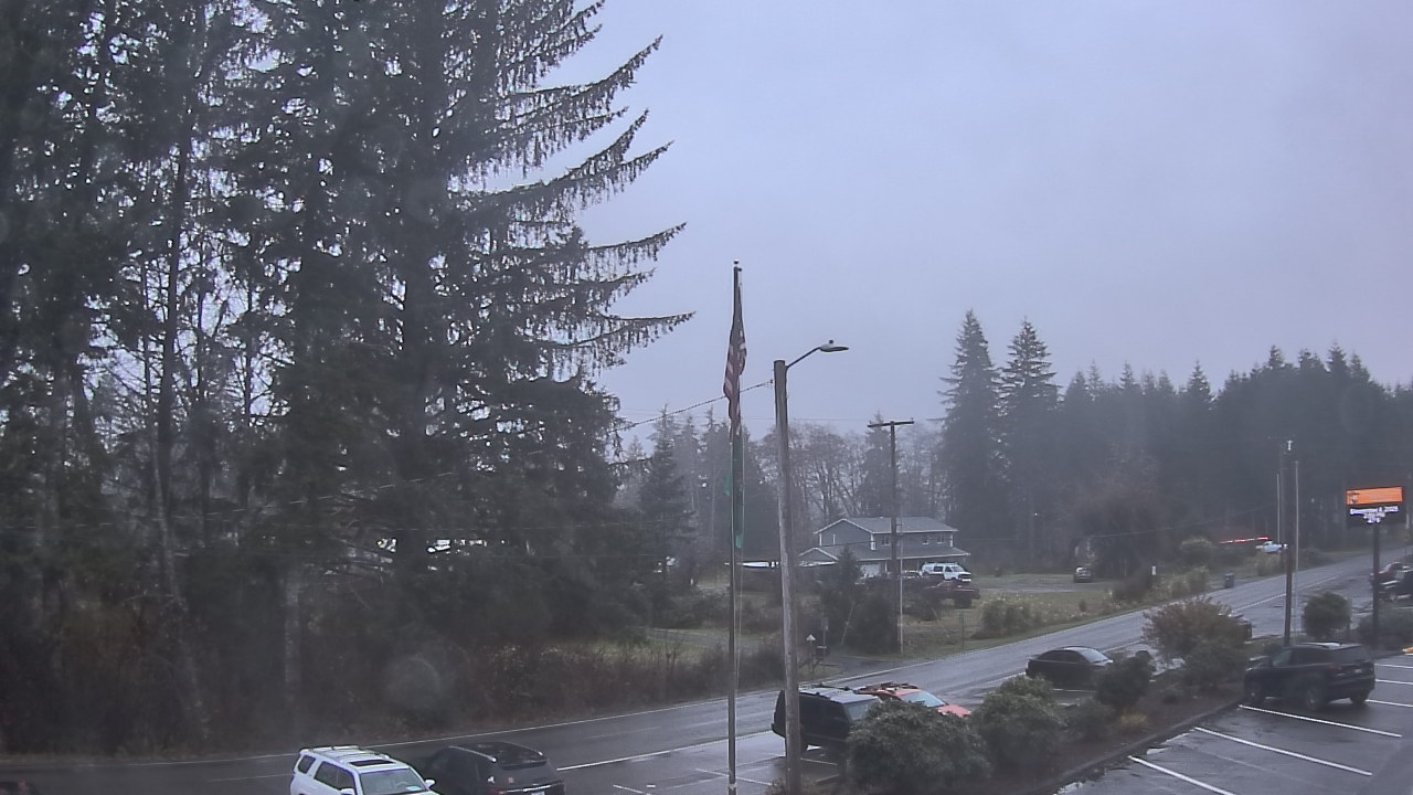 Thumbnail for current weather camera view from Wishkah Valley School in Aberdeen, Washington