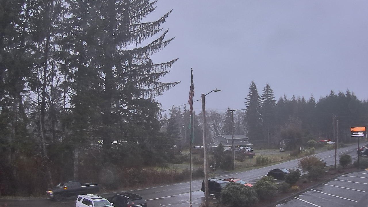 Thumbnail for current weather camera view from Wishkah Valley School in Aberdeen, Washington