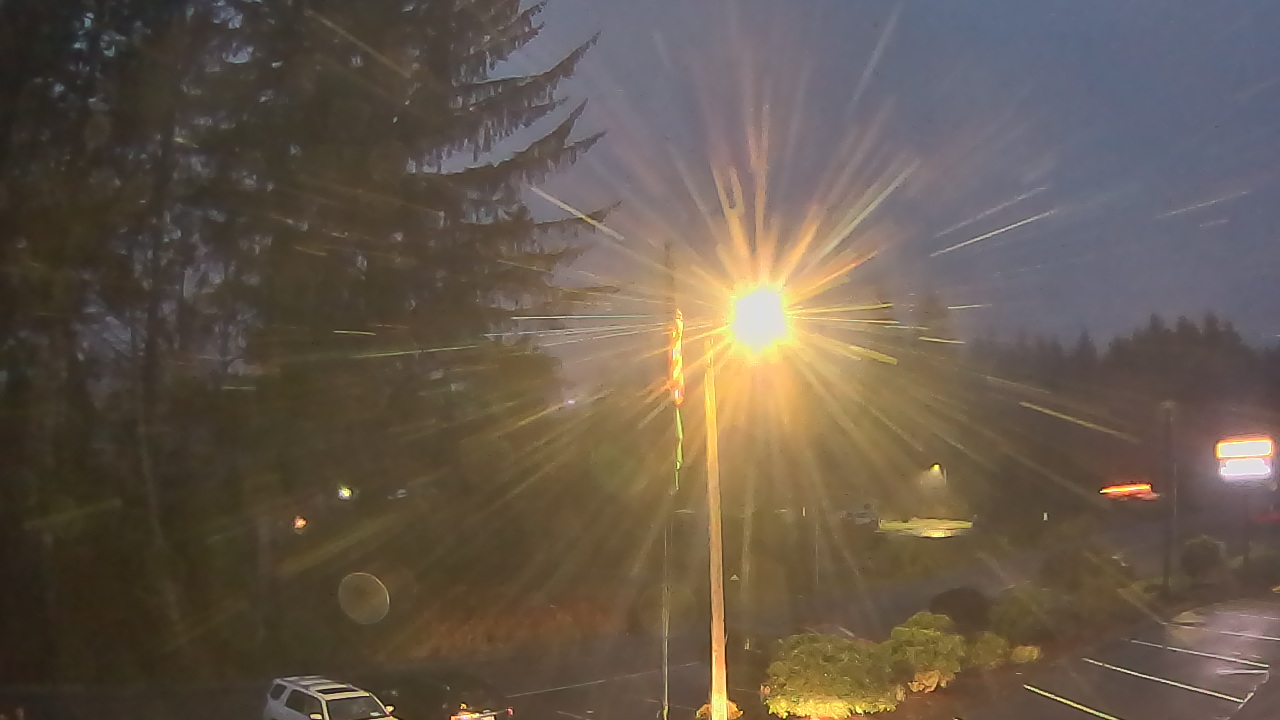 Thumbnail for current weather camera view from Wishkah Valley School in Aberdeen, Washington