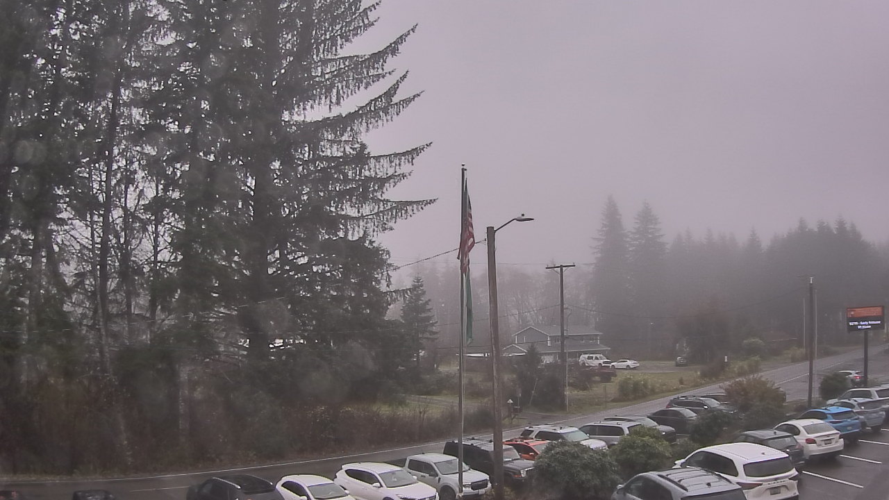 Thumbnail for current weather camera view from Wishkah Valley School in Aberdeen, Washington