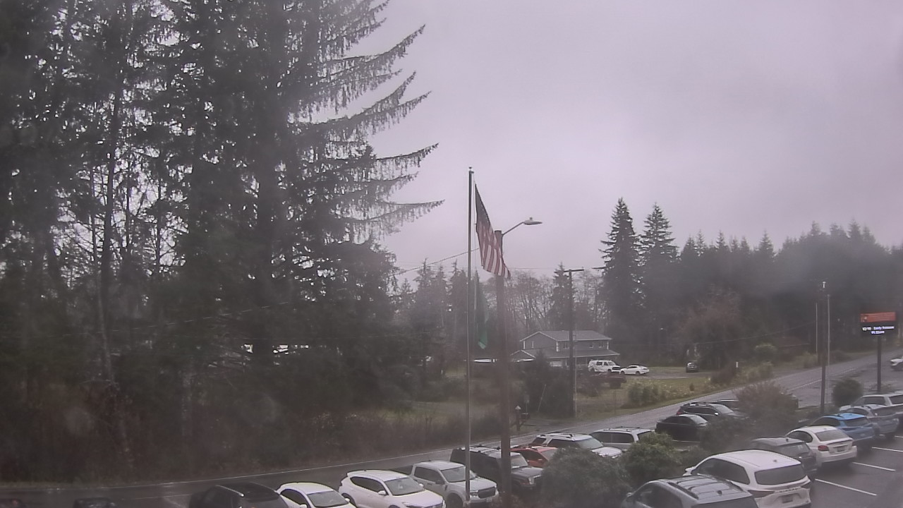 Thumbnail for current weather camera view from Wishkah Valley School in Aberdeen, Washington