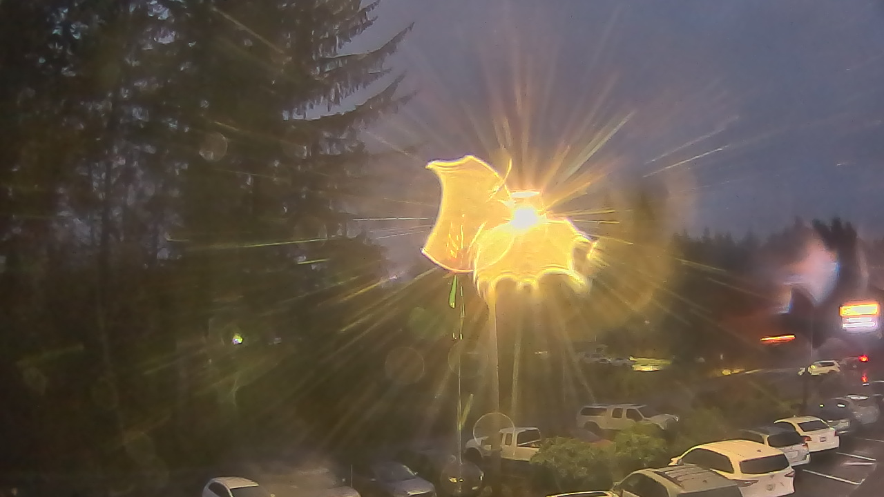 Thumbnail for current weather camera view from Wishkah Valley School in Aberdeen, Washington