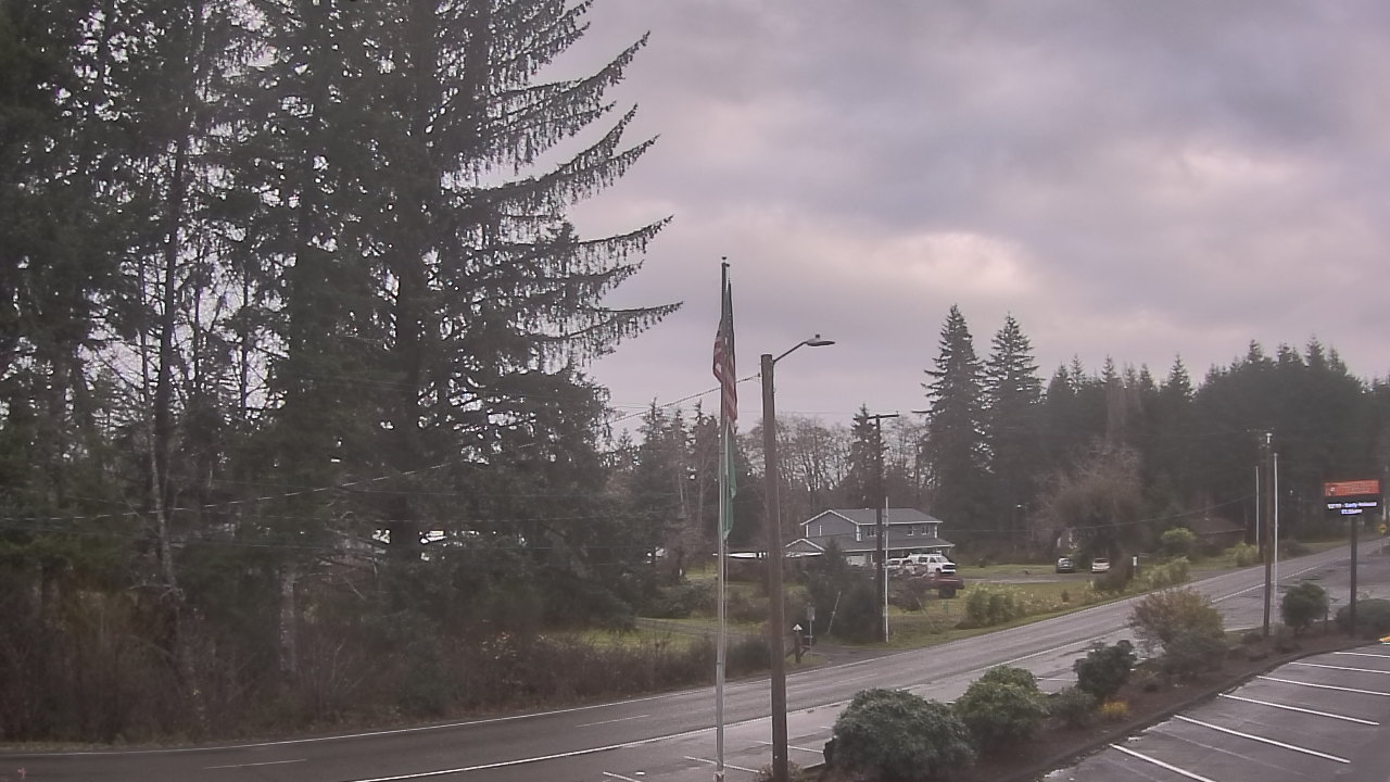 Thumbnail for current weather camera view from Wishkah Valley School in Aberdeen, Washington