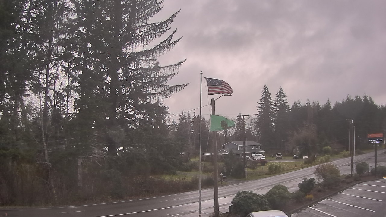 Thumbnail for current weather camera view from Wishkah Valley School in Aberdeen, Washington