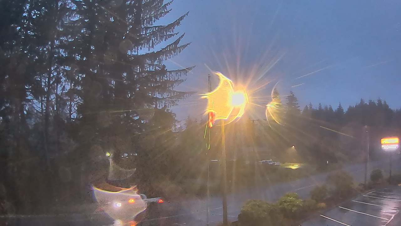 Thumbnail for current weather camera view from Wishkah Valley School in Aberdeen, Washington