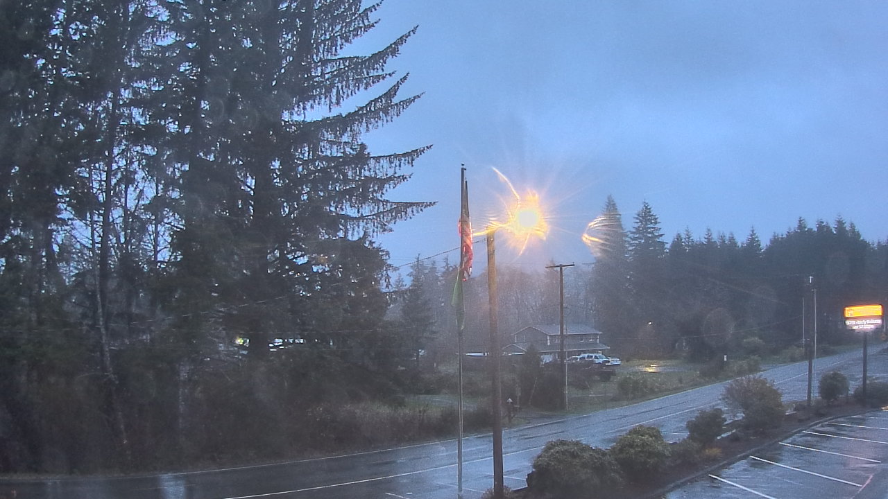 Thumbnail for current weather camera view from Wishkah Valley School in Aberdeen, Washington