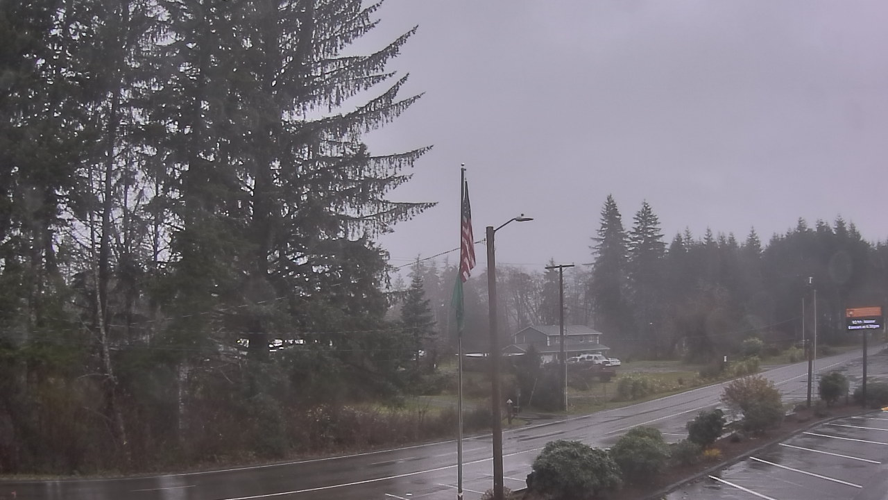 Thumbnail for current weather camera view from Wishkah Valley School in Aberdeen, Washington