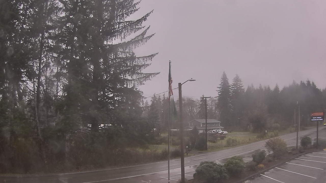 Thumbnail for current weather camera view from Wishkah Valley School in Aberdeen, Washington