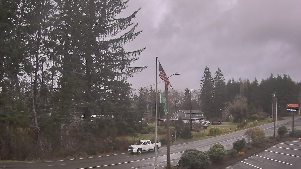 Thumbnail for current weather camera view from Wishkah Valley School in Aberdeen, Washington