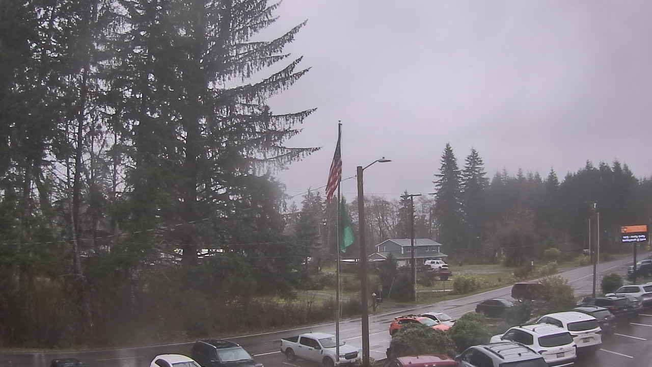 Thumbnail for current weather camera view from Wishkah Valley School in Aberdeen, Washington