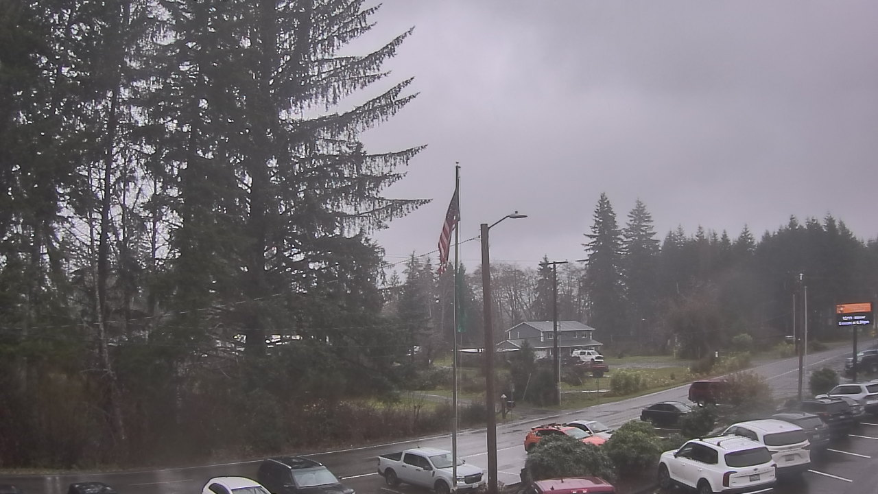 Thumbnail for current weather camera view from Wishkah Valley School in Aberdeen, Washington