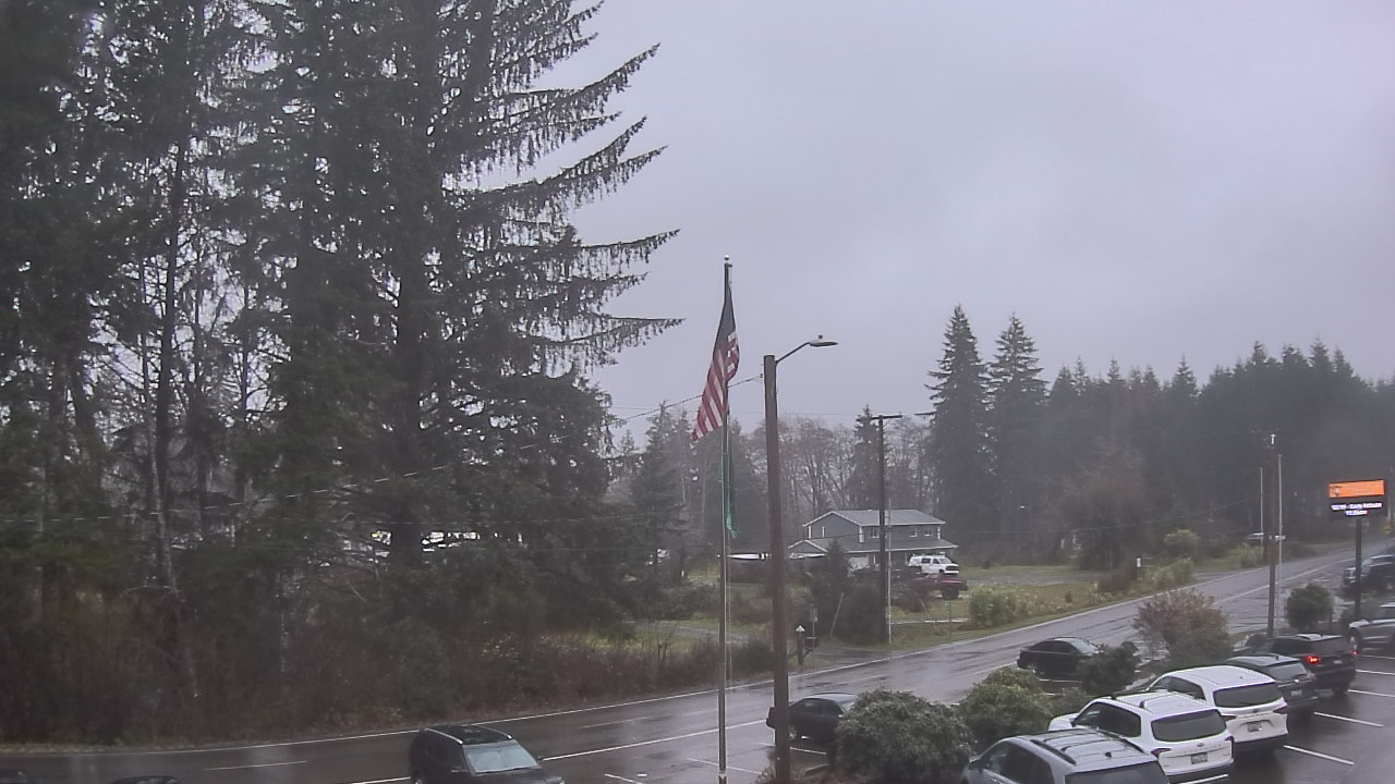 Thumbnail for current weather camera view from Wishkah Valley School in Aberdeen, Washington