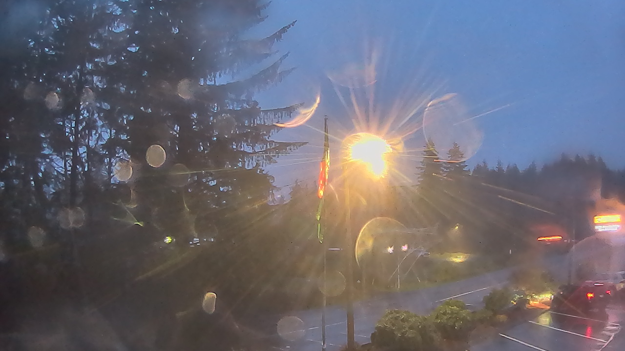 Thumbnail for current weather camera view from Wishkah Valley School in Aberdeen, Washington