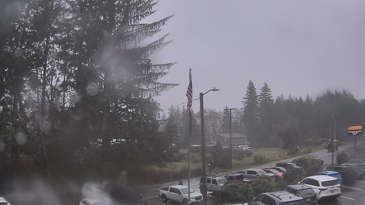 Thumbnail for current weather camera view from Wishkah Valley School in Aberdeen, Washington