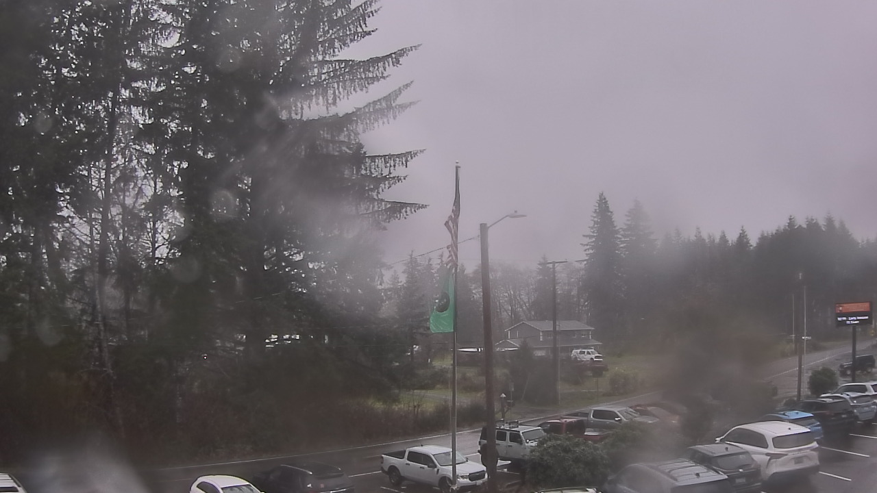 Thumbnail for current weather camera view from Wishkah Valley School in Aberdeen, Washington