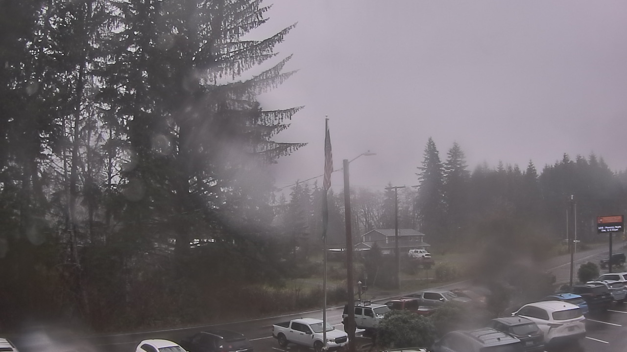 Thumbnail for current weather camera view from Wishkah Valley School in Aberdeen, Washington