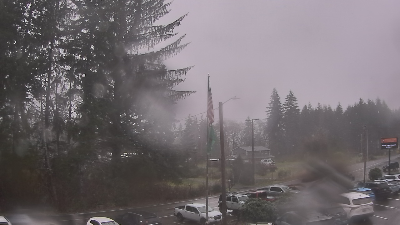 Thumbnail for current weather camera view from Wishkah Valley School in Aberdeen, Washington