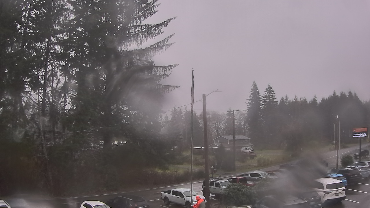 Thumbnail for current weather camera view from Wishkah Valley School in Aberdeen, Washington