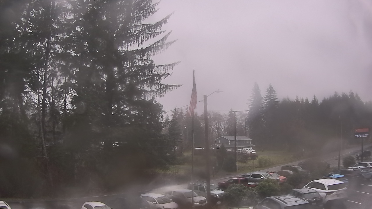 Thumbnail for current weather camera view from Wishkah Valley School in Aberdeen, Washington