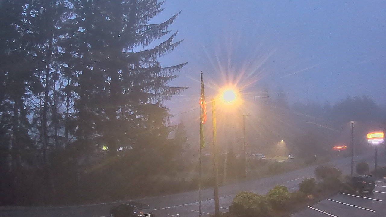 Thumbnail for current weather camera view from Wishkah Valley School in Aberdeen, Washington