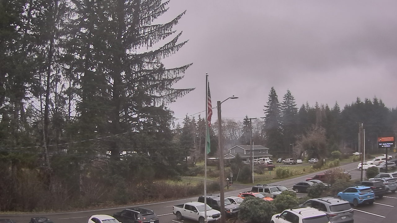 Thumbnail for current weather camera view from Wishkah Valley School in Aberdeen, Washington