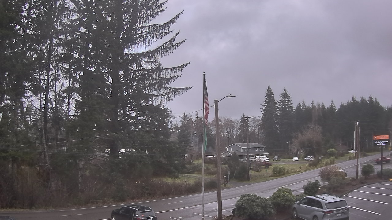 Thumbnail for current weather camera view from Wishkah Valley School in Aberdeen, Washington
