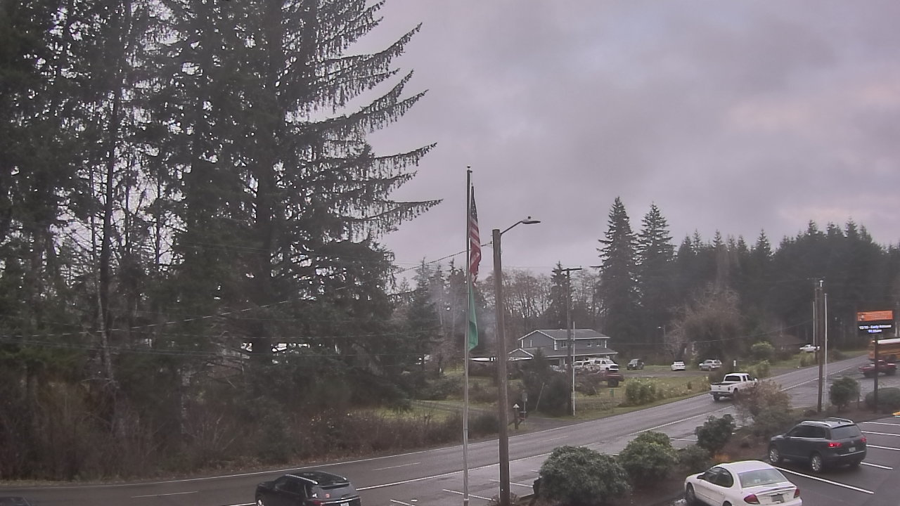 Thumbnail for current weather camera view from Wishkah Valley School in Aberdeen, Washington