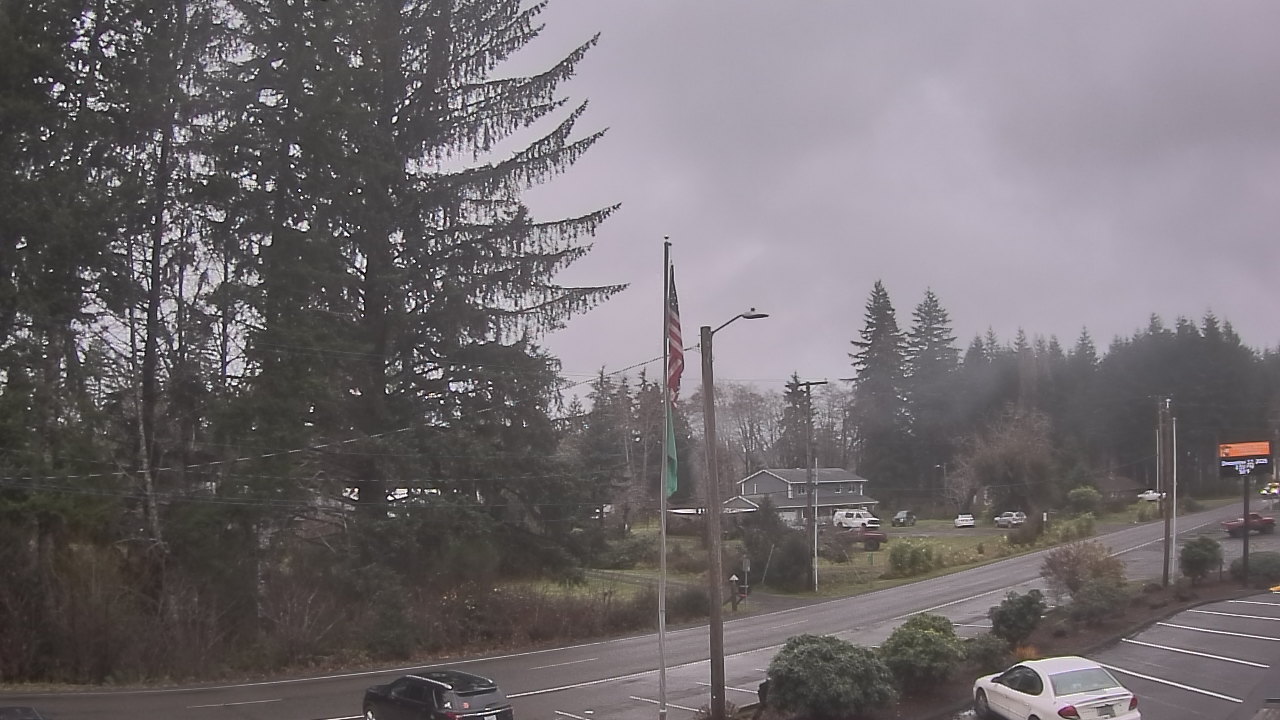 Thumbnail for current weather camera view from Wishkah Valley School in Aberdeen, Washington
