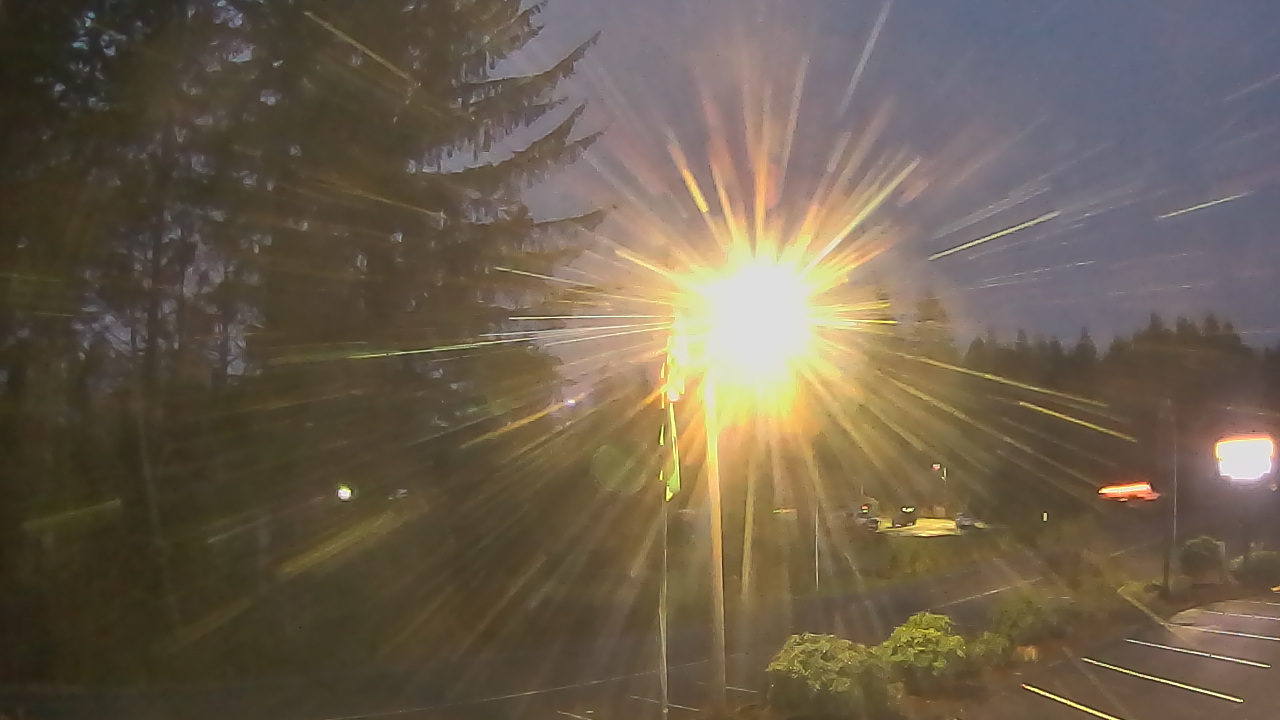 Thumbnail for current weather camera view from Wishkah Valley School in Aberdeen, Washington