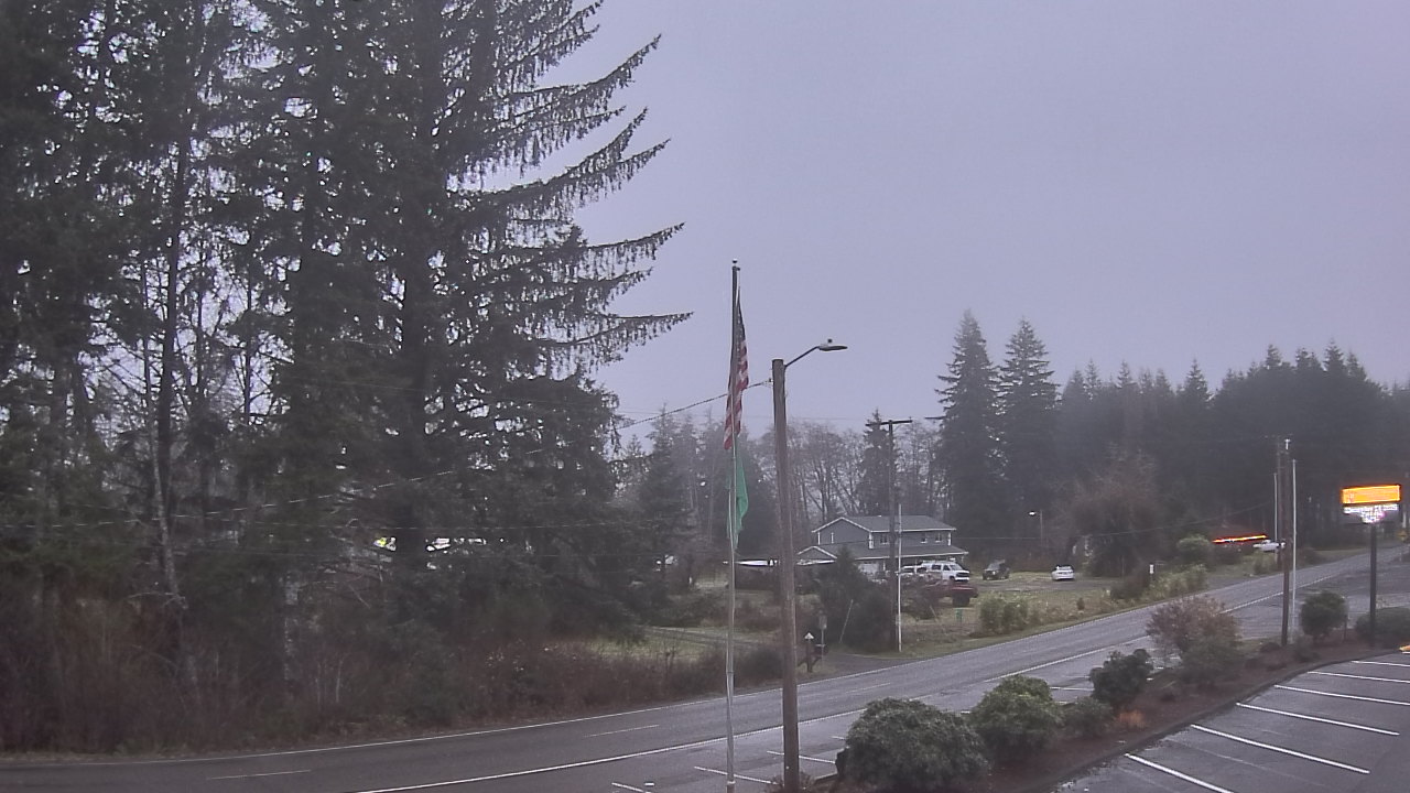 Thumbnail for current weather camera view from Wishkah Valley School in Aberdeen, Washington