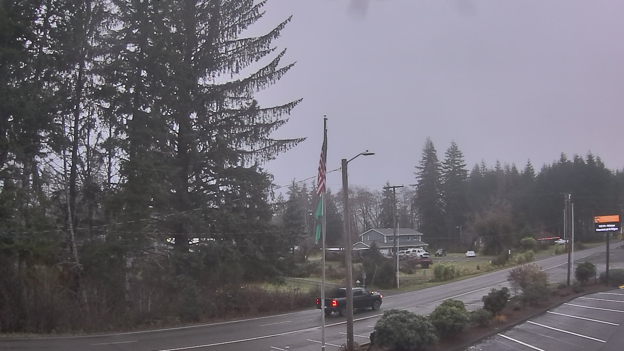 Thumbnail for current weather camera view from Wishkah Valley School in Aberdeen, Washington