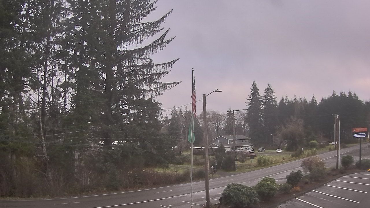 Thumbnail for current weather camera view from Wishkah Valley School in Aberdeen, Washington