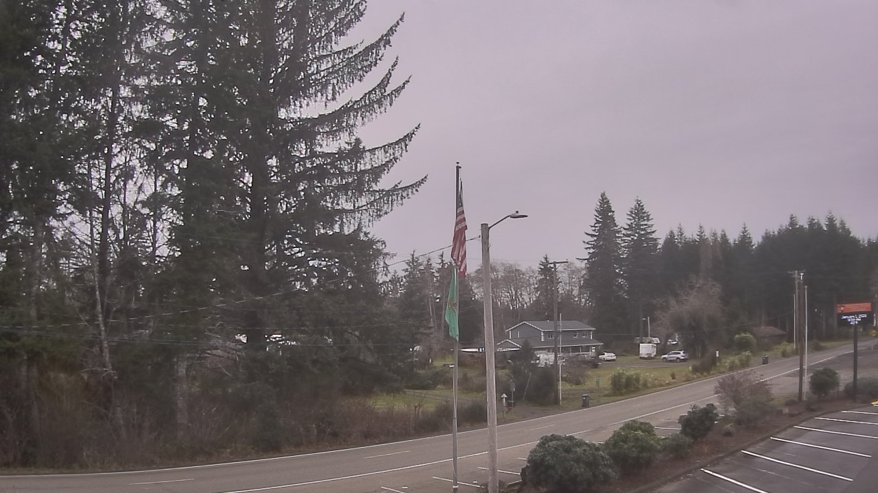 Thumbnail for current weather camera view from Wishkah Valley School in Aberdeen, Washington