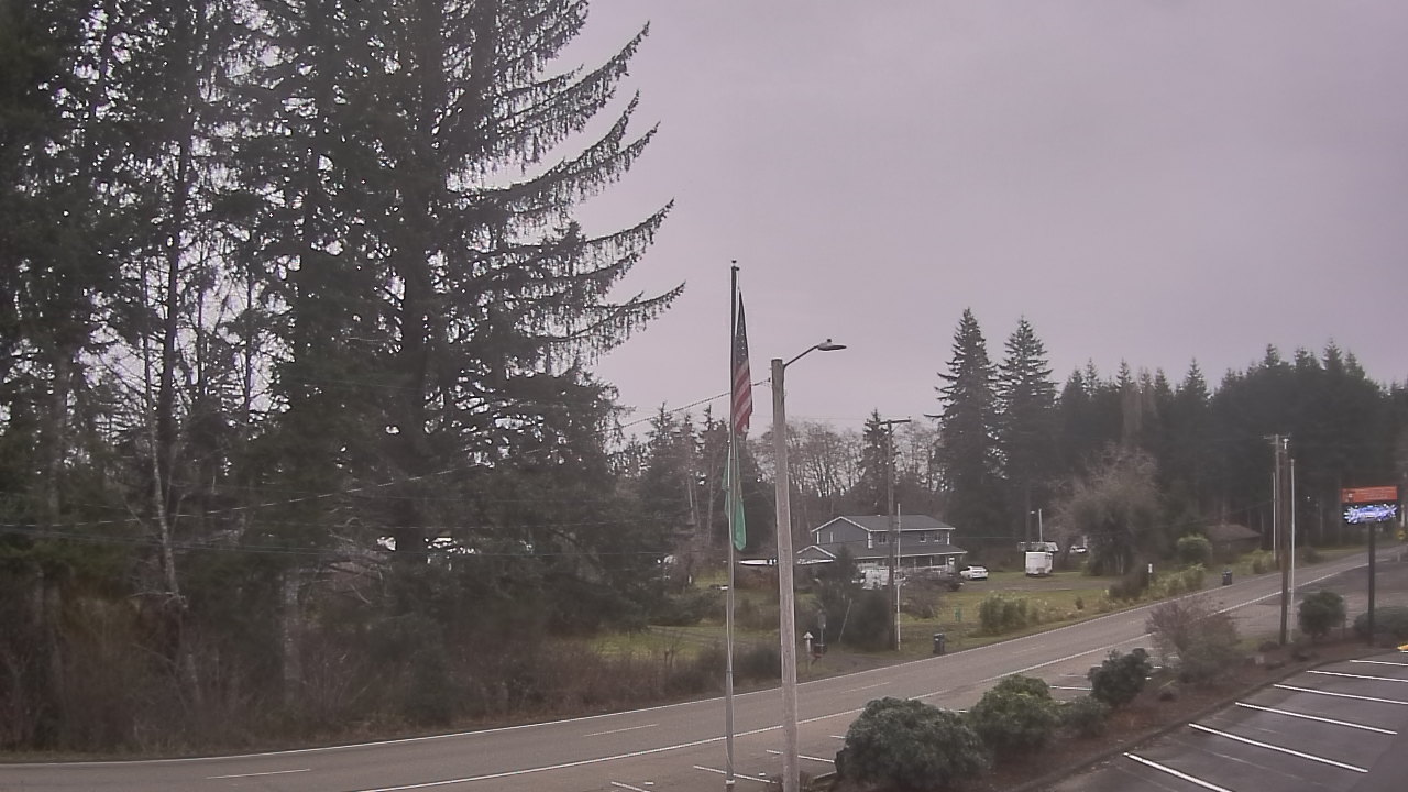 Thumbnail for current weather camera view from Wishkah Valley School in Aberdeen, Washington