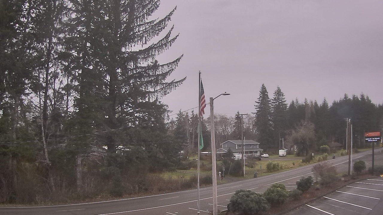 Thumbnail for current weather camera view from Wishkah Valley School in Aberdeen, Washington