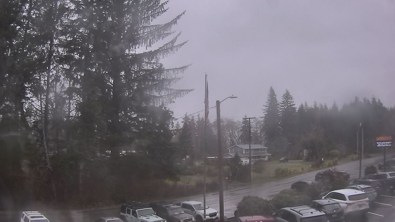 Thumbnail for current weather camera view from Wishkah Valley School in Aberdeen, Washington